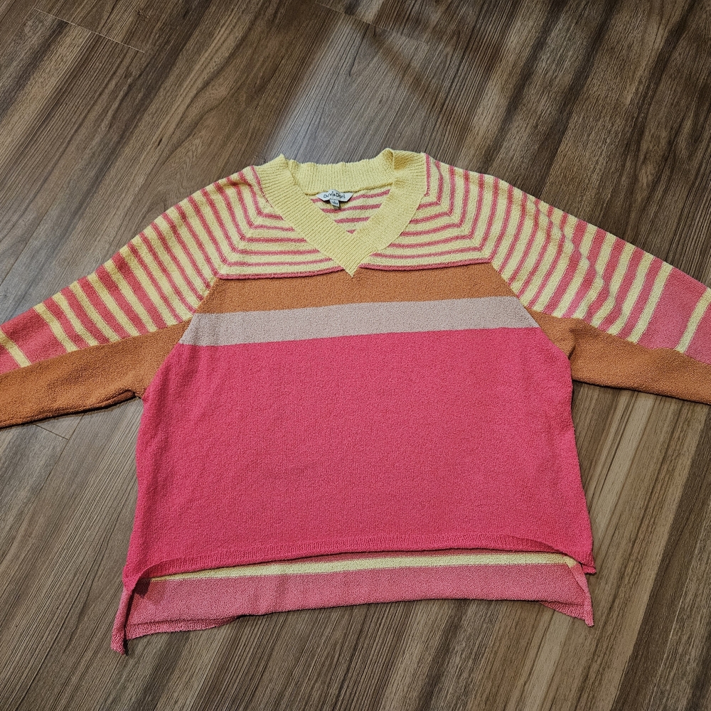 DAVI & DANI V-Neck Sweater in Pink, Yellow, and Orange. Size Large